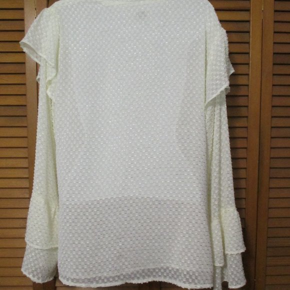 A New Day top Romantic Boho cream color, lightweight V neck blouse size L - Picture 7 of 7